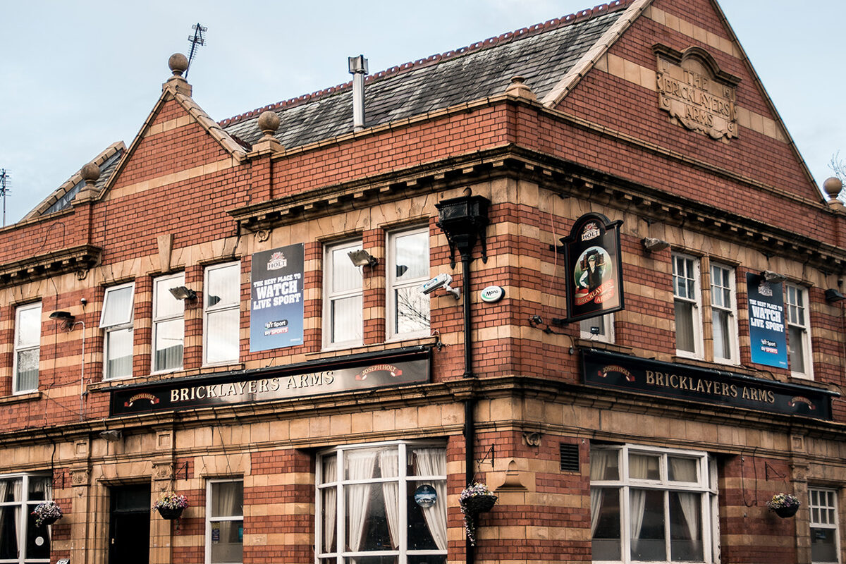 bricklayers arms pub ordsall