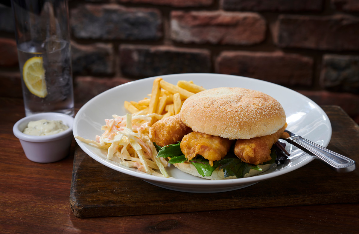 fish finger sandwich pub food