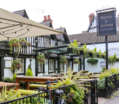 horse and jockey pub in chorlton