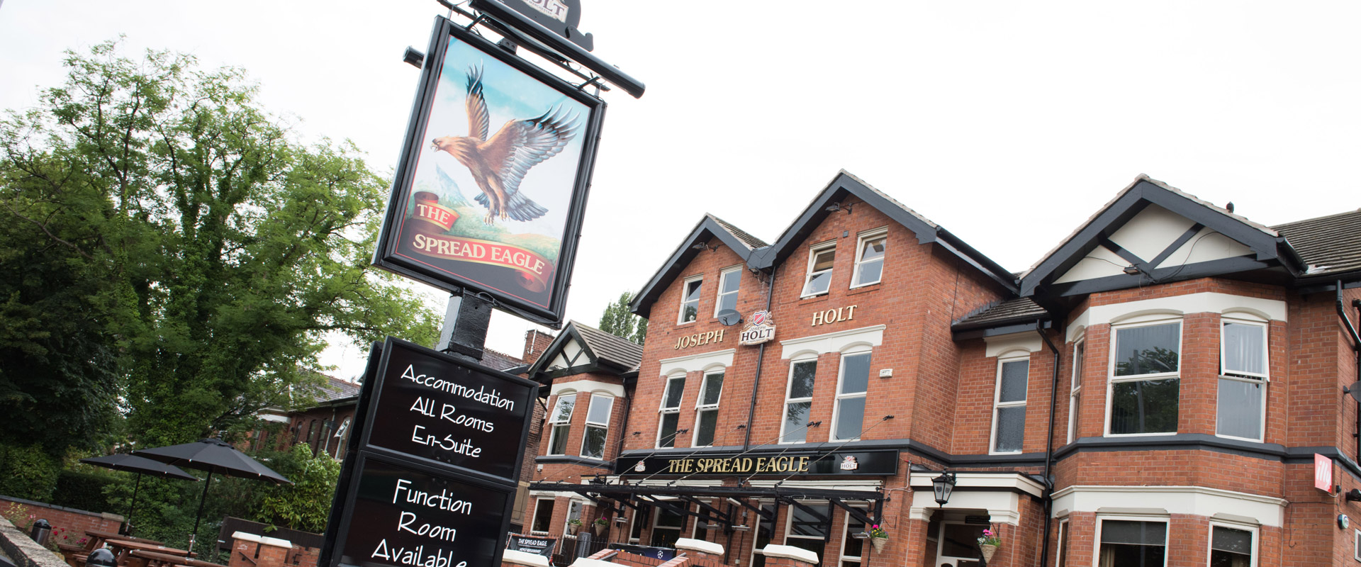 the spread eagle pub in chorlton