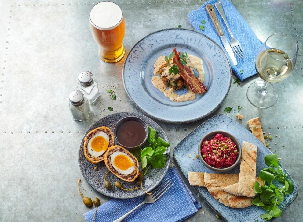 horse and jockey food plates 2022