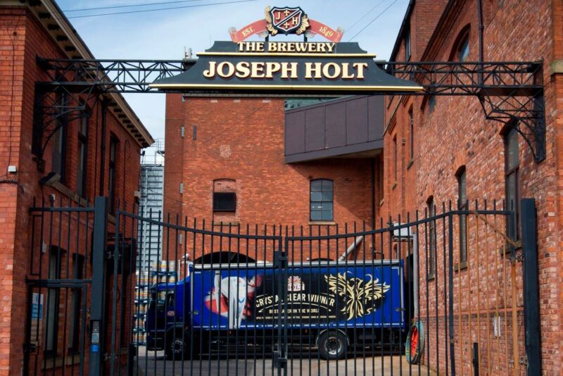 joseph holt brewery with dray 1200x800