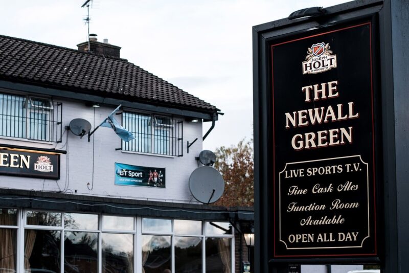 newall green pub outside wythenshawe