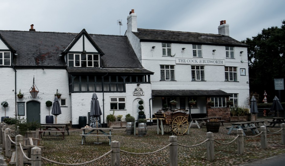 cock o'budworth pub outside